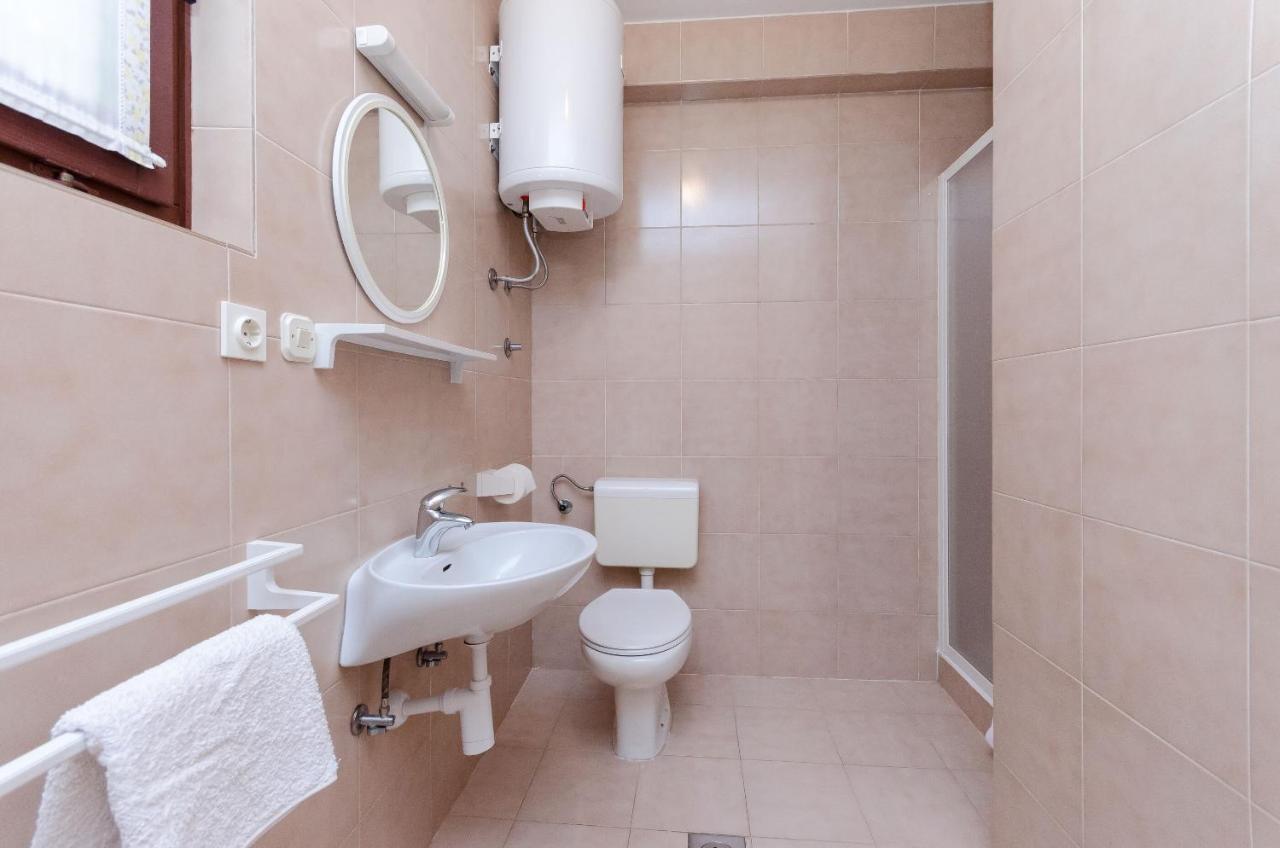 Apartments Ruza A Lopar Exterior photo